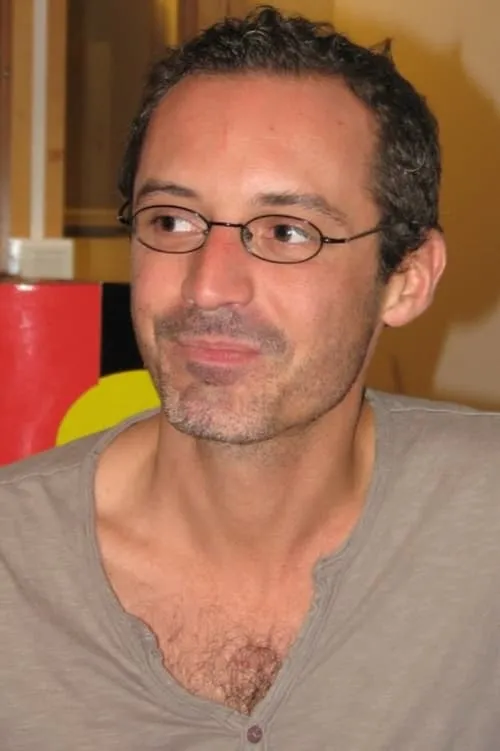 Fily Keita ha trabajado con Arthur de Pins en 1 ocasiones