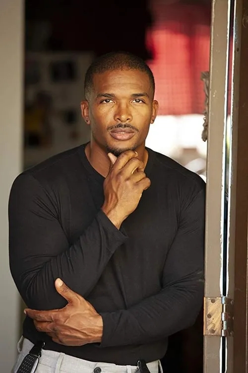 Arthur J. Davis en su biografía y filmografía