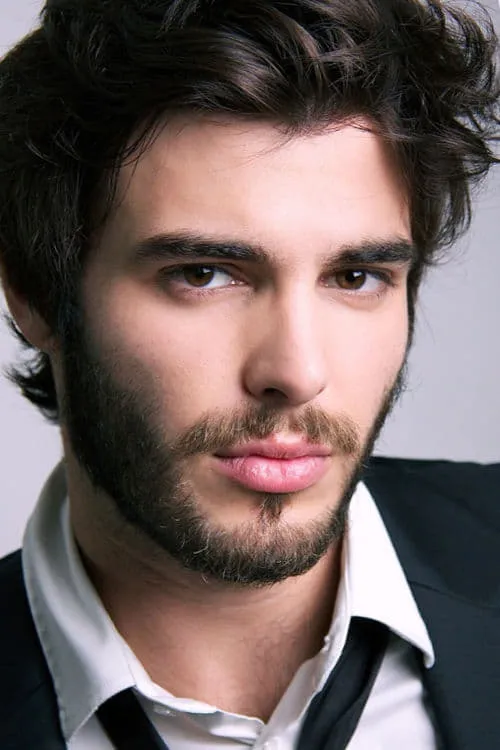 Arthur Molinier — personaje: Arthur