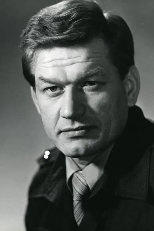 Arvo Iho interpretando a Arnold Kere