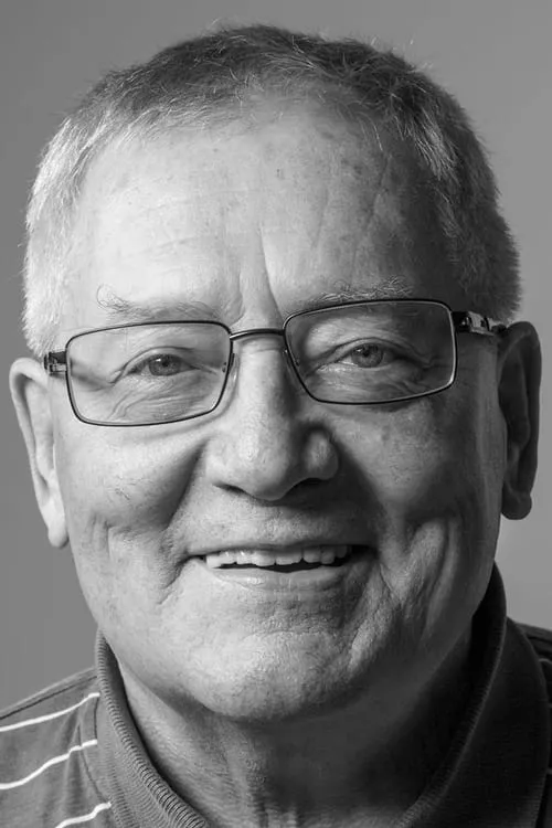 Arvo Raimo interpretando a Uncle Jüri