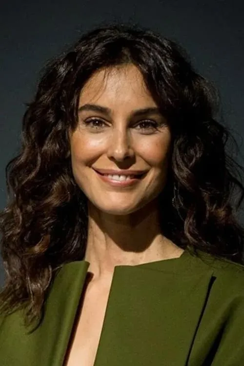 Arzum Onan — personaje: Sahra