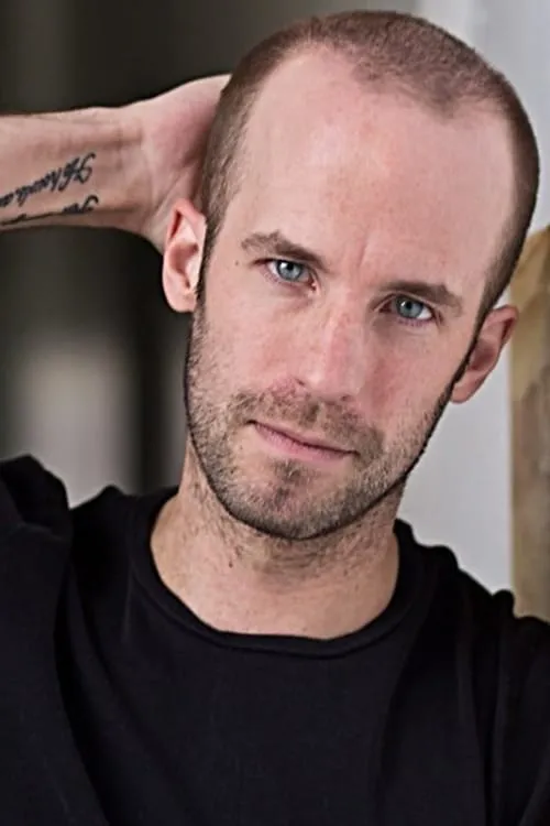 Saffron Cassaday ha trabajado con Ash Catherwood en 1 ocasiones