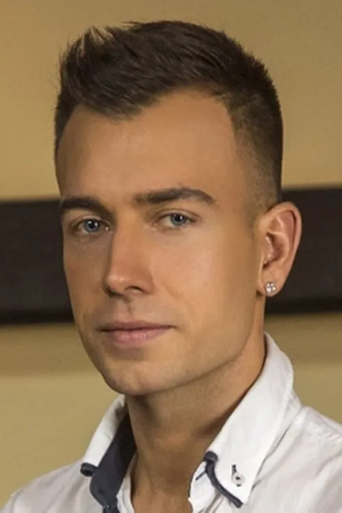 Jakub Smolik ha trabajado con Ashton Gates en 1 ocasiones