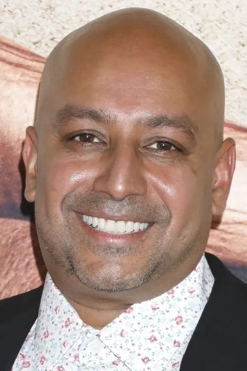 Ashwin Rajan interpretando a Self