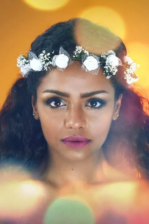 Asmaa Aboul Yazeed interpretando a 