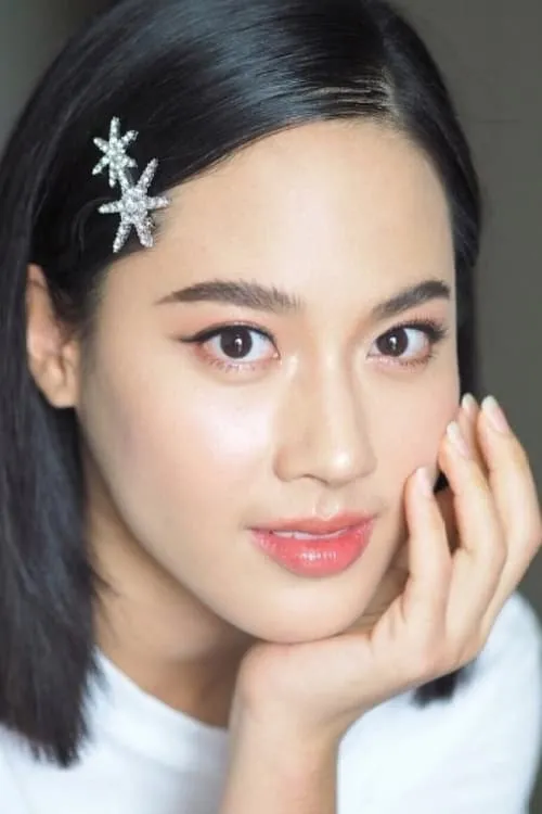 Suppakorn Kitsuwan ha trabajado con Atchareeya Potipipittanakorn en 1 ocasiones