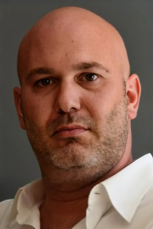 Asli Akdag ha trabajado con Atıl İnaç en 1 ocasiones