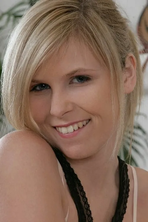 Aubrey Banks interpretando a