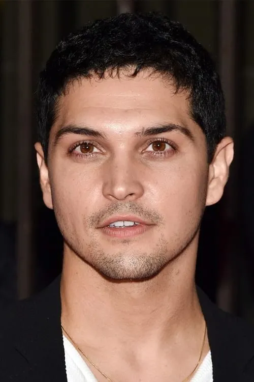 Augusto Aguilera — personaje: Grady Bradford