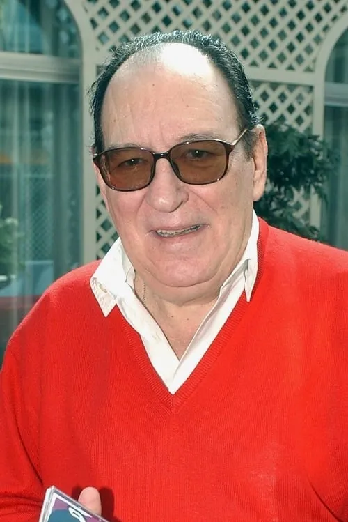 Santiago Bernabeu ha trabajado con Augusto Algueró en 1 ocasiones