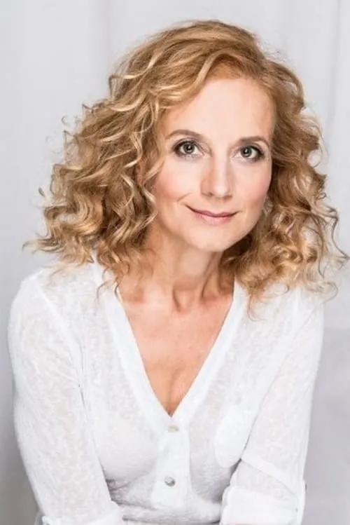 Sianoa Smit-McPhee ha trabajado con Auguszta Tóth en 1 ocasiones