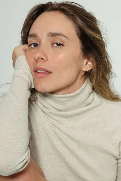 Áurea Maranhão interpretando a Naiara