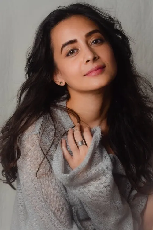 Namit Das ha trabajado con Auritra Ghosh en 1 ocasiones