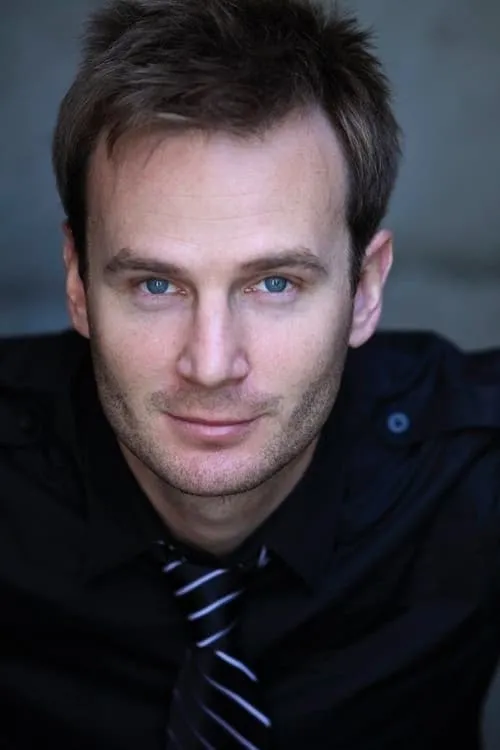 Austin O'Brien — personaje: Josh Greene