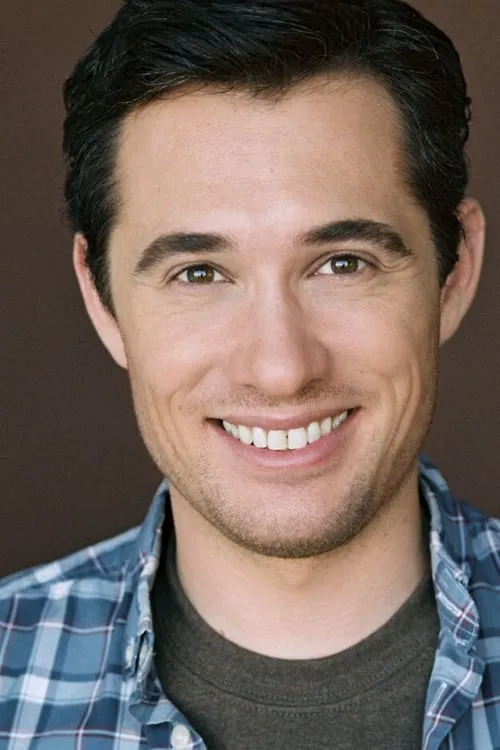 Avery Monsen interpretando a Peter