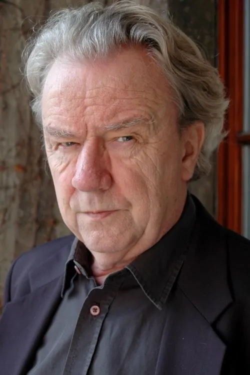 Axel Siefer — personaje: Kurt Lowinski