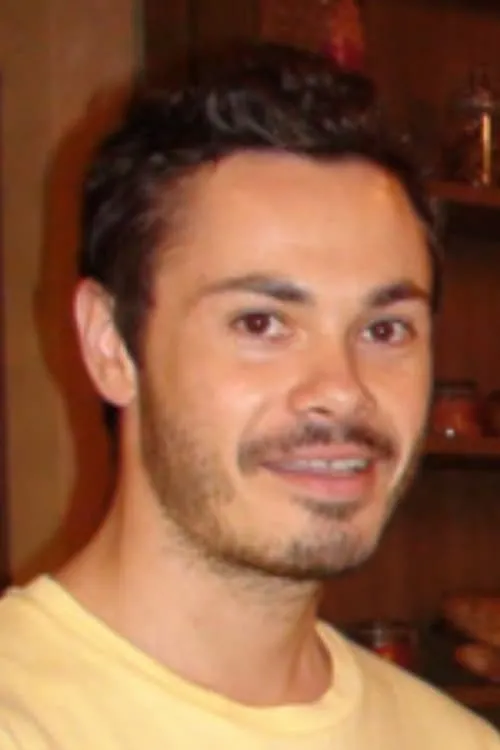 Axiles interpretando a