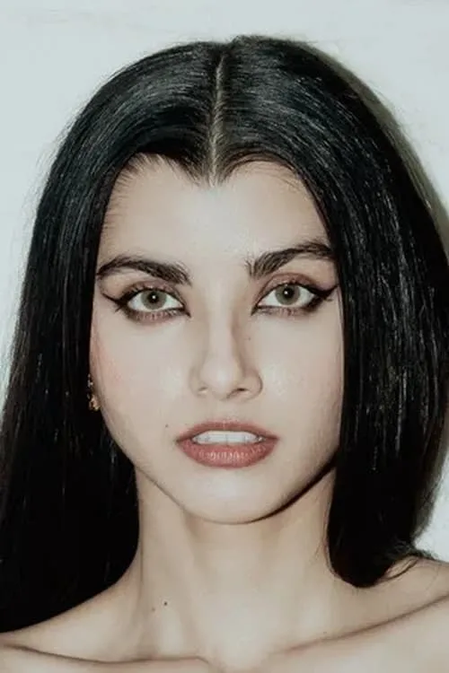 Ayesha Kanga — personaje: Yashika Mehta