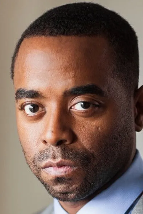 Ayinde Howell interpretando a