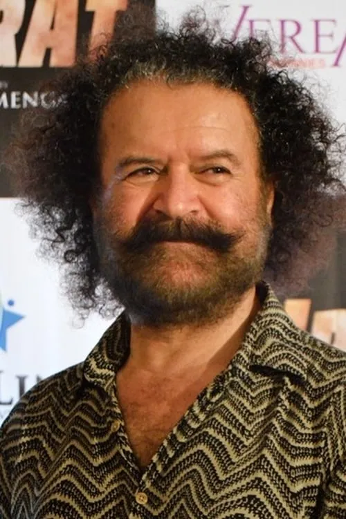 Ayub Khoso — personaje: Mir Guwaraam