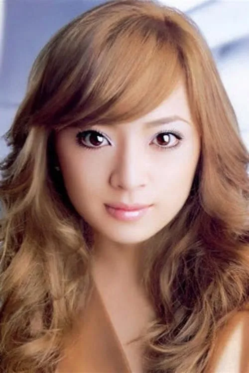Ayumi Hamasaki interpretando a 