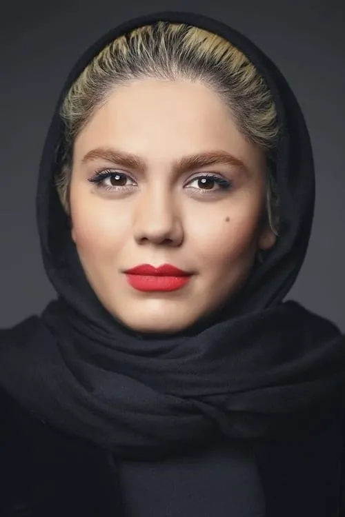 Azadeh Zarei — personaje: Baran Riahi