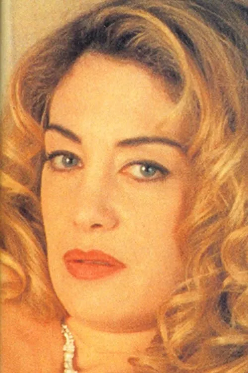 Baby Pozzi interpretando a Eliana / Camilla's childhood friend