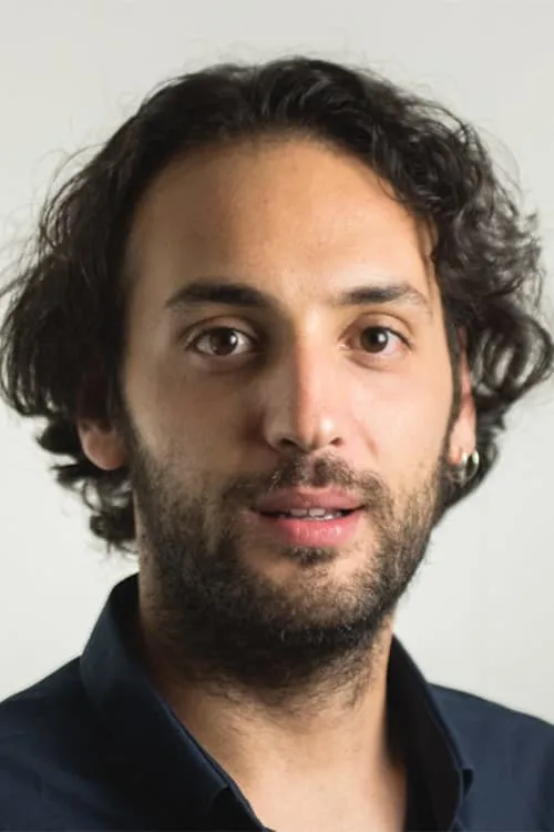 Bahadır Buyruk interpretando a 