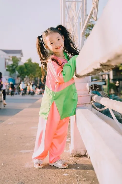 Lê H? Anh ha trabajado con Bảo Thy en 1 ocasiones