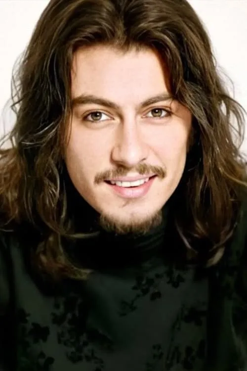 Barış Akarsu — personaje: Tarik Tekelioglu