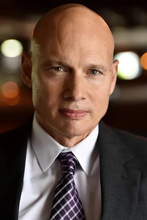 Barry Piacente interpretando a Dr. Marietta