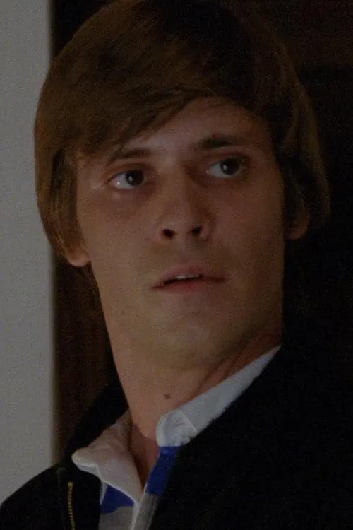 Barton Faulks interpretando a Gerald Martin