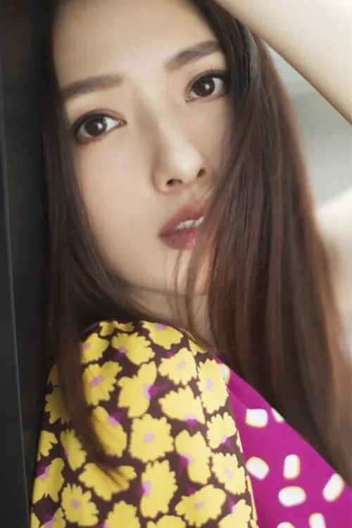 Bea Hayden Kuo — personaje: Shen Luo