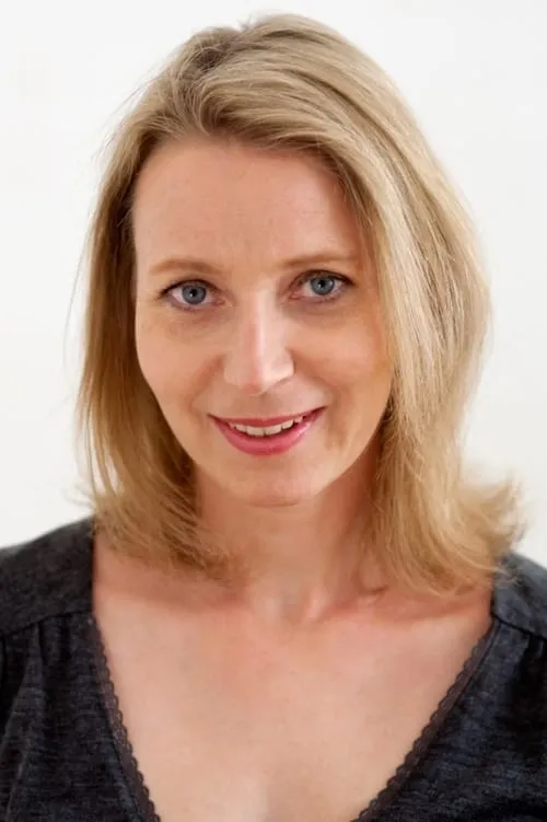 Beatrix Brunschko interpretando a Margit Brandner