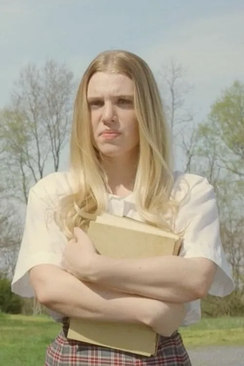 Belle Shickle interpretando a Belle