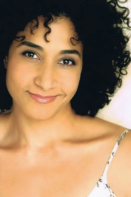 Emily Stofle ha trabajado con Bellina Logan en 1 ocasiones