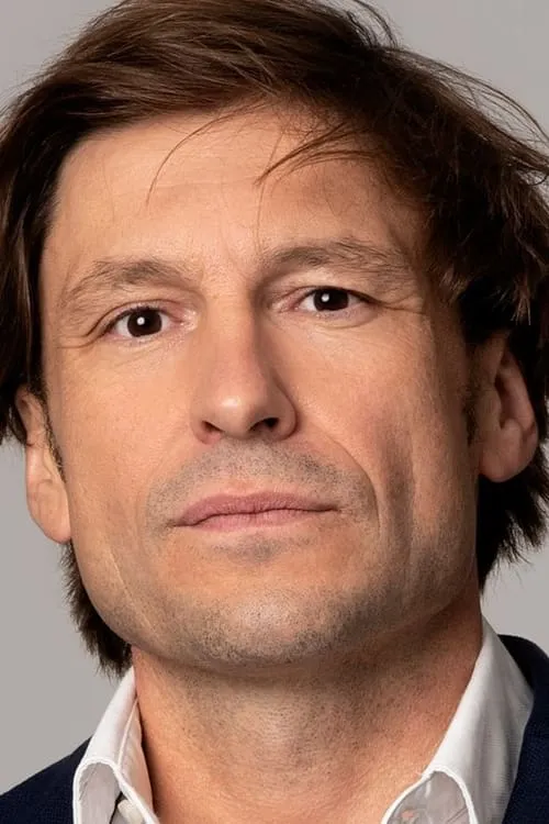 Benito Sagredo interpretando a Román