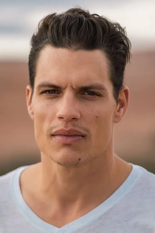 Hassan Bouayad ha trabajado con Benjamin Hicquel en 1 ocasiones