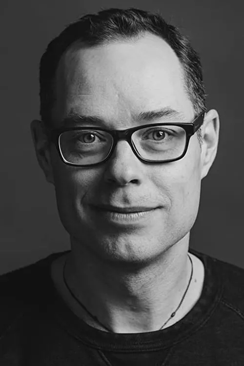 Benjamin Mercer interpretando a