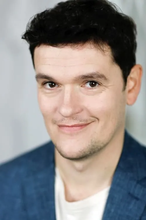 Benoît Carré — personaje: Joël Liotard, Assistant du directeur Régional