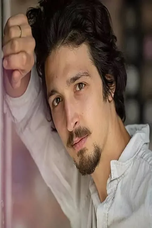 Sára Mosolygó ha trabajado con Berettyán Nándor en 1 ocasiones