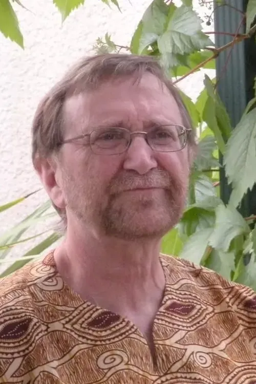 Rose Lowder ha trabajado con Bernard Roué en 2 ocasiones