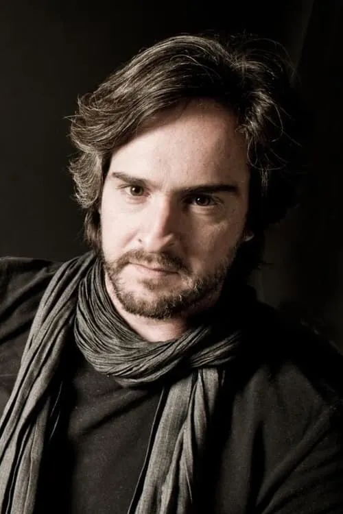 Bernardo Sassetti interpretando a himself