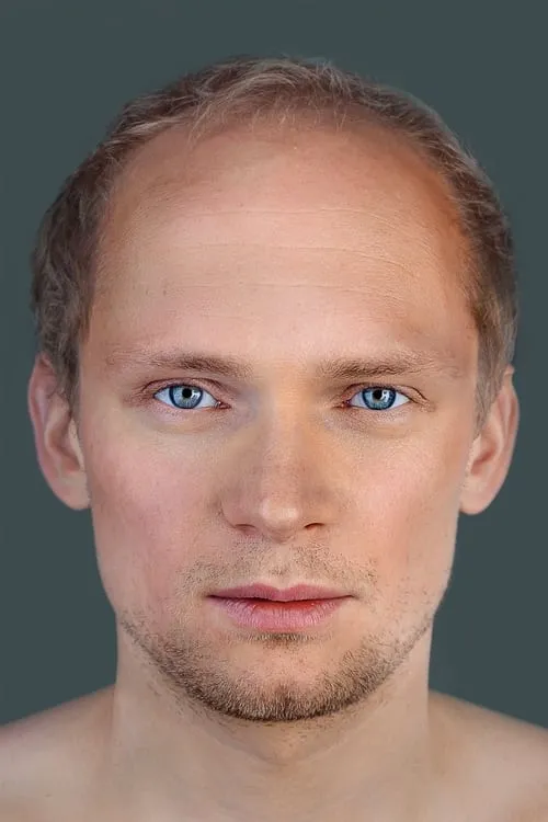 Bernhard Conrad interpretando a Olaf Klein