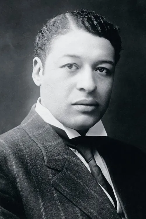 Clifford A. Pellow ha trabajado con Bert Williams en 2 ocasiones