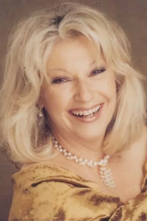 Beth Maitland interpretando a