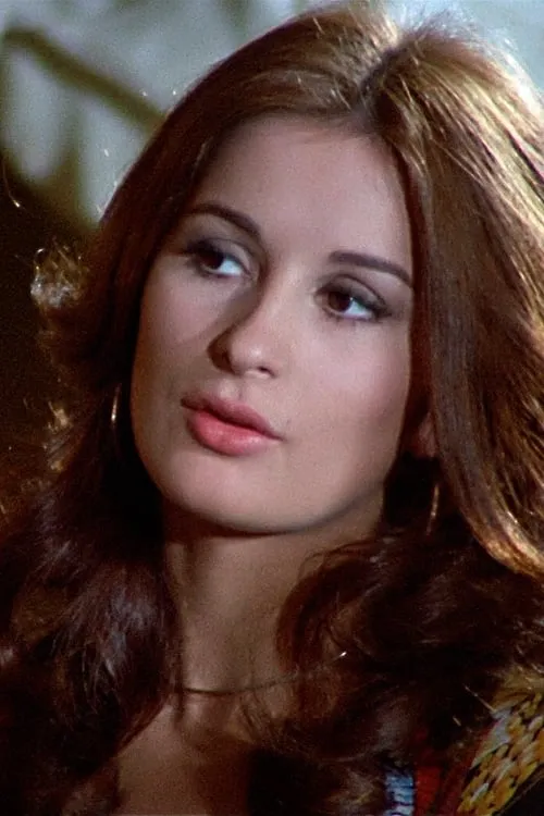 Betsabé Ruiz interpretando a Bride-to-Be