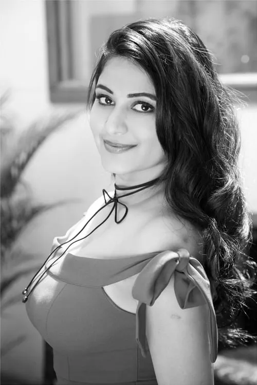 Sunil Vishrani ha trabajado con Bhumika Patel en 1 ocasiones