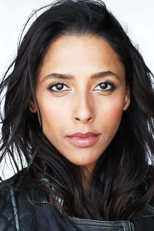 Bianca Lopez interpretando a Jessie Hall